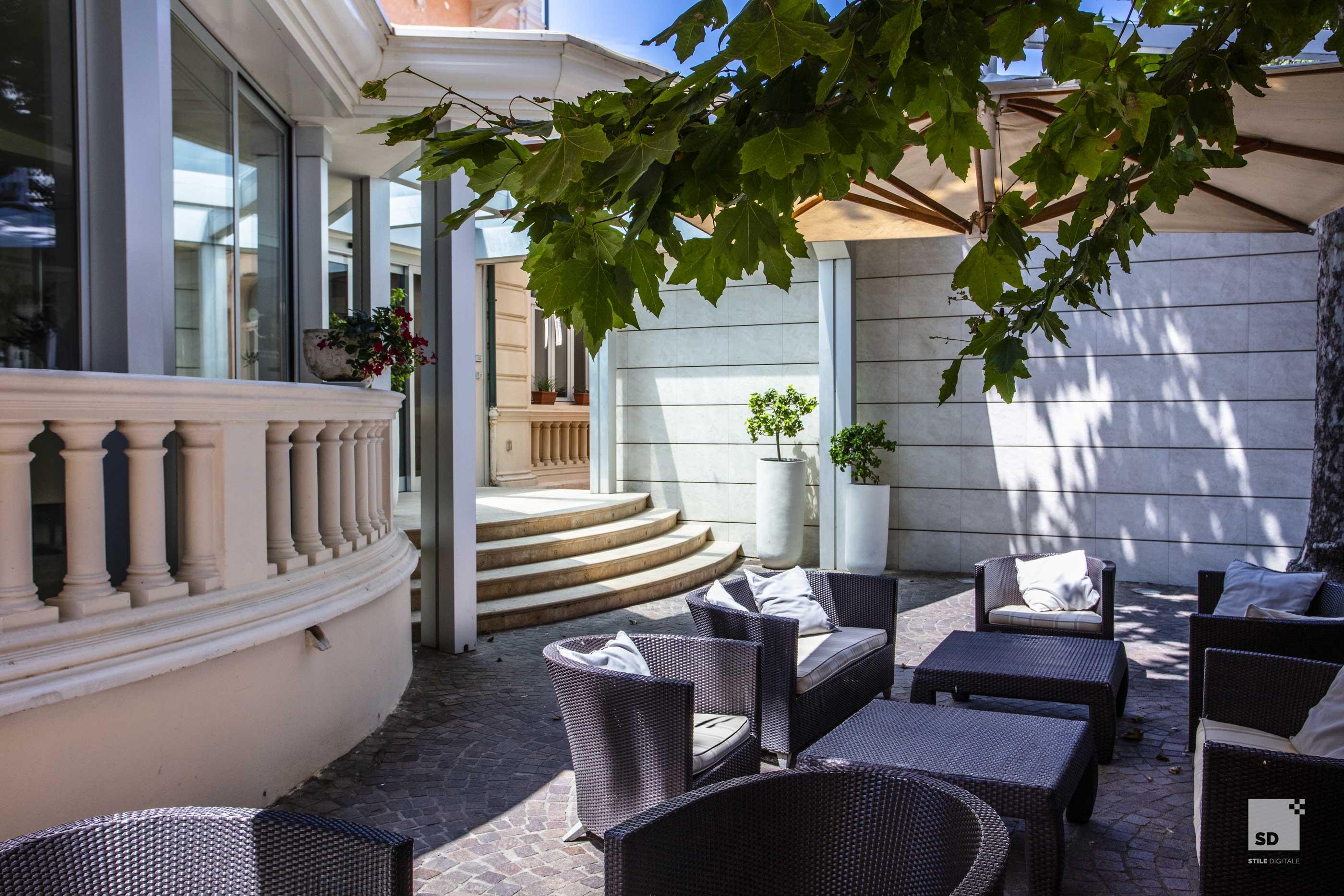 Hotel Regina Elena 57 & Oro Bianco Spa Ріміні Екстер'єр фото
