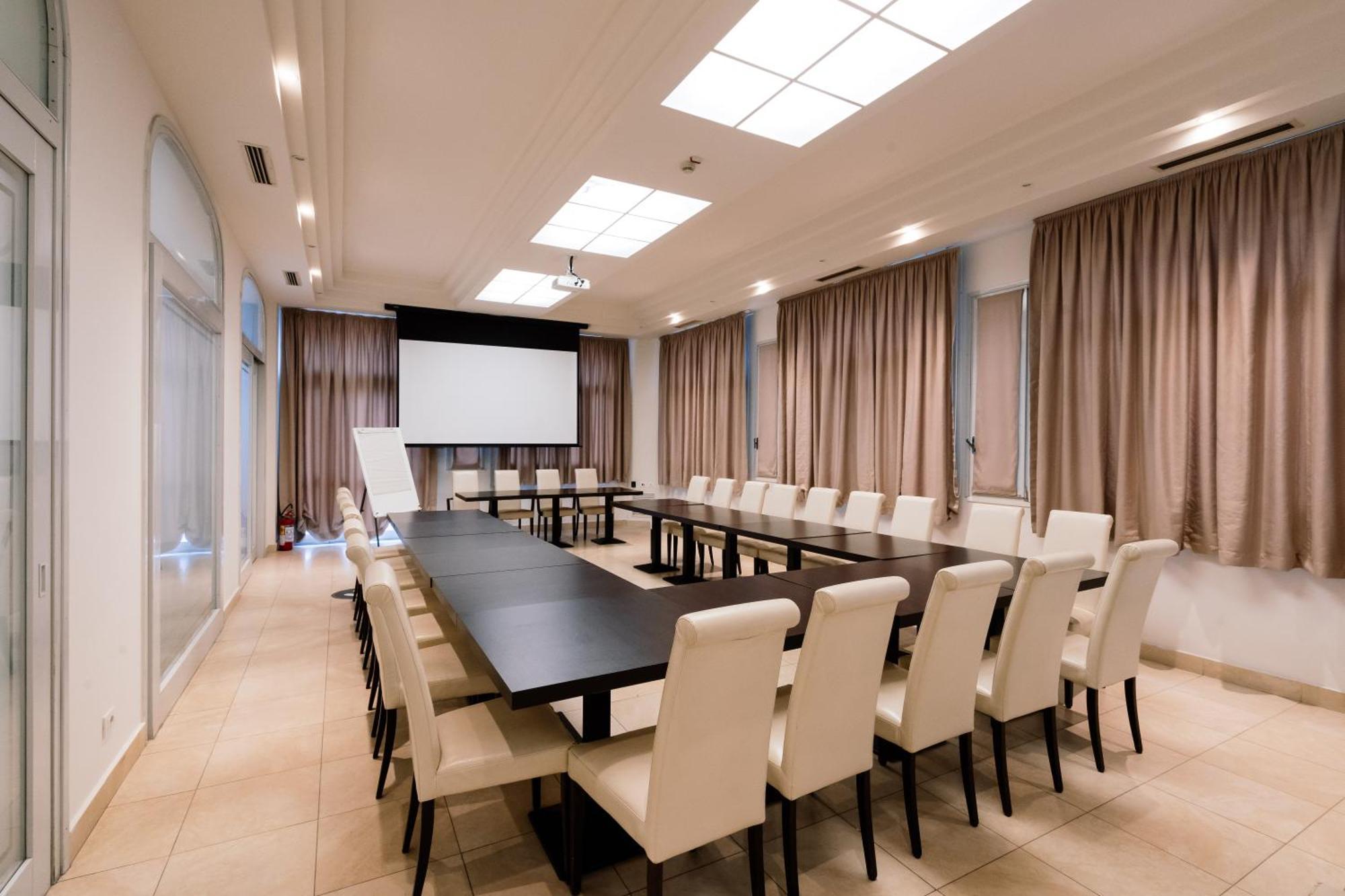 Hotel Regina Elena 57 & Oro Bianco Spa Ріміні Екстер'єр фото