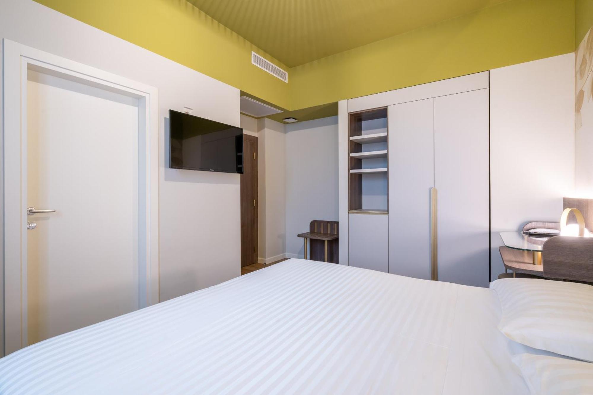 Hotel Regina Elena 57 & Oro Bianco Spa Ріміні Екстер'єр фото