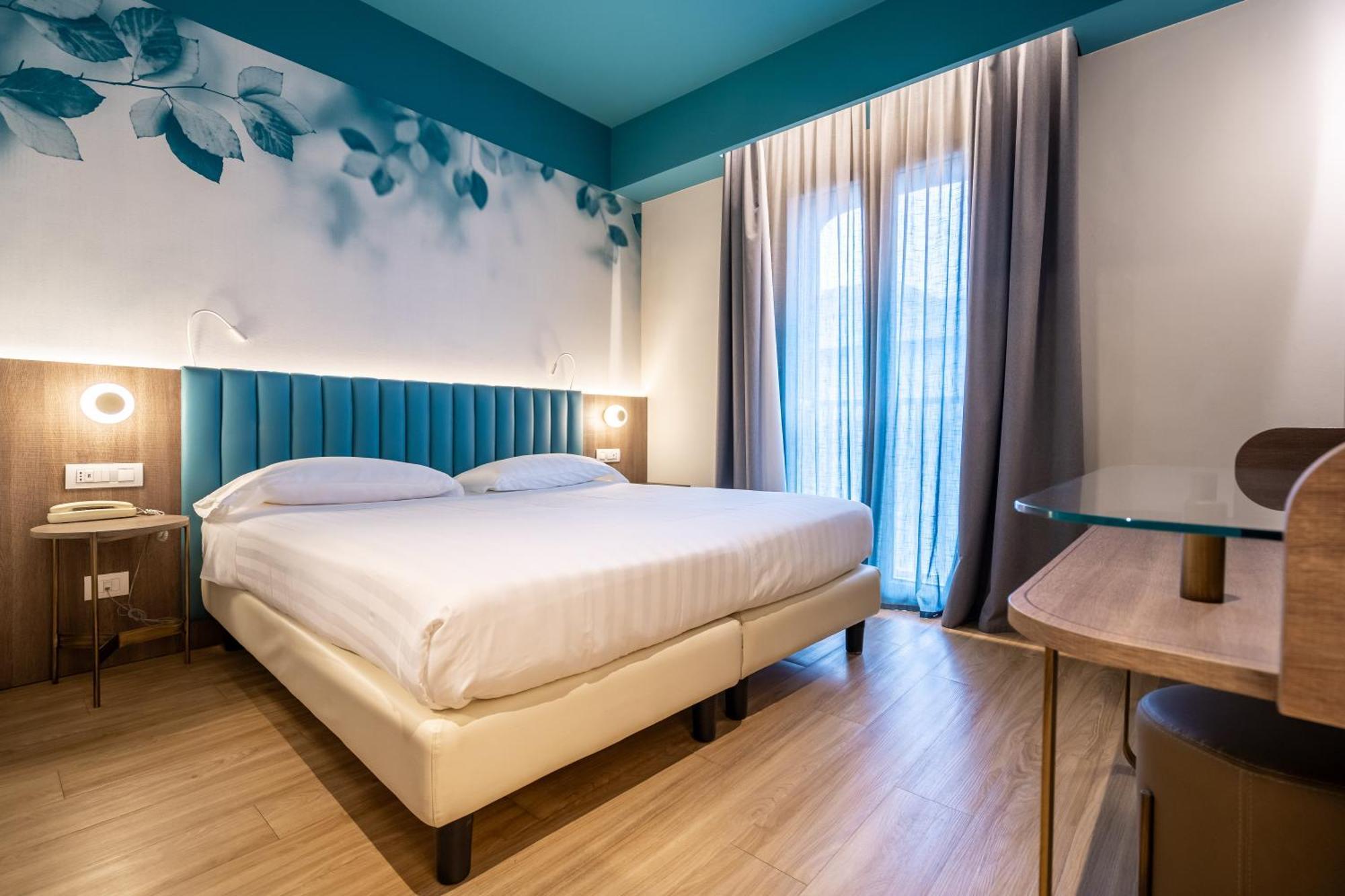 Hotel Regina Elena 57 & Oro Bianco Spa Ріміні Екстер'єр фото